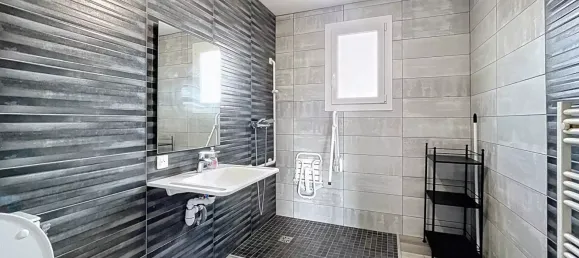 3 bedrooms House in Rhone, France No. 286695 13