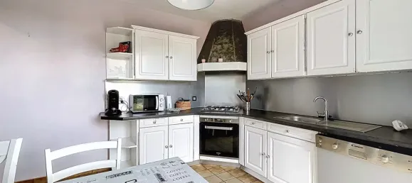 3 bedrooms House in Rhone, France No. 286695 9