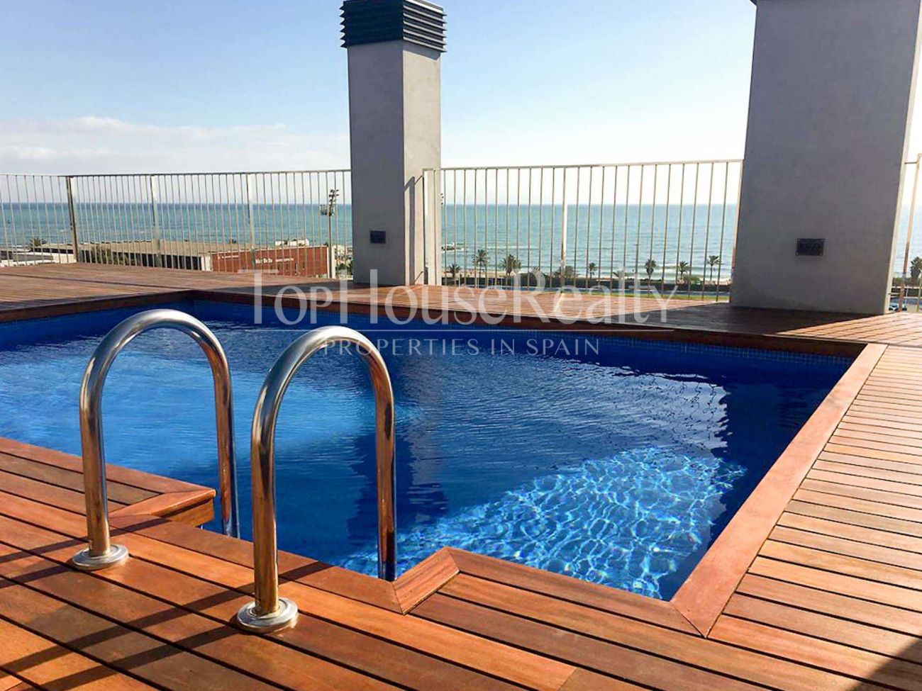 3 bedrooms Apartment in Sant Marti, Spain No. 77532