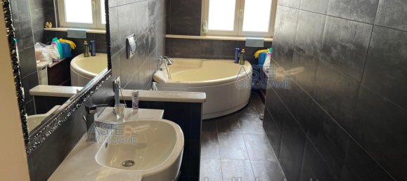 6غرفة منزل في Pomezia, Italy رقم 12364 9