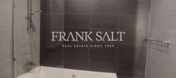 3 bedrooms Penthouse in Sliema, Malta No. 8865 11