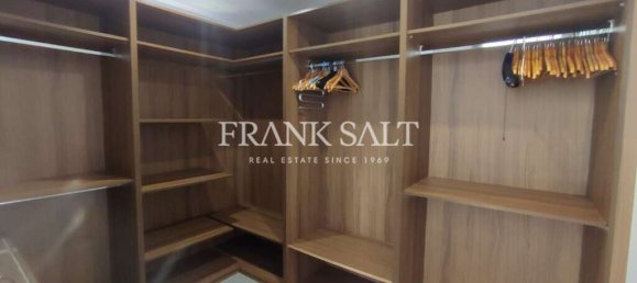 3 bedrooms Penthouse in Sliema, Malta No. 8865 12