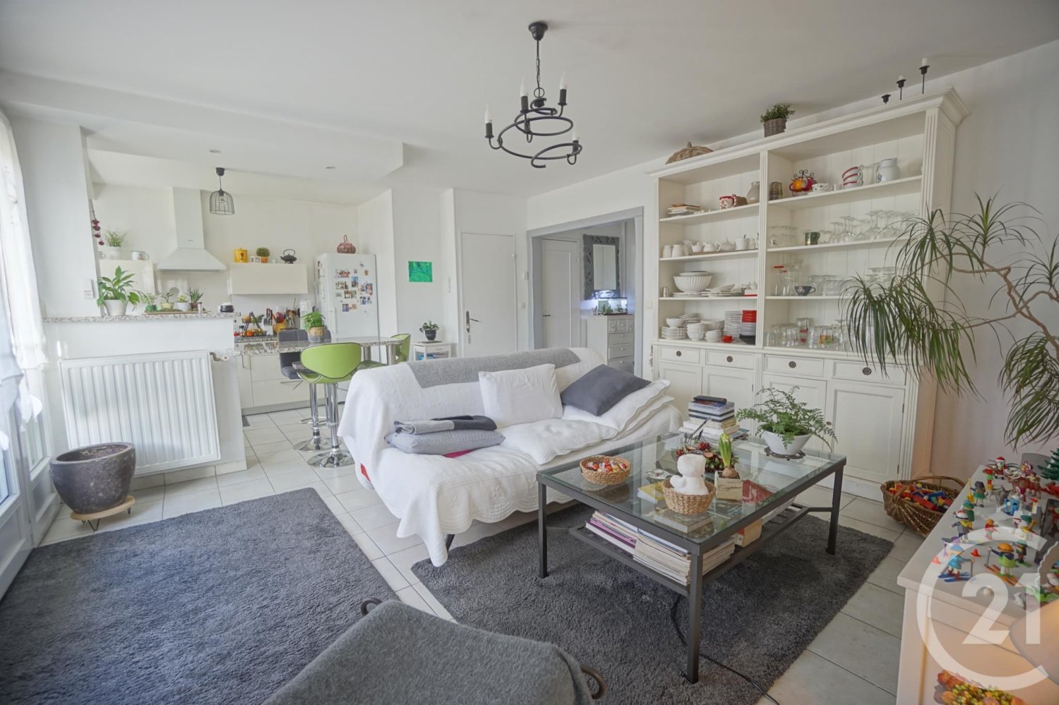 2 bedrooms Apartment in Tours, France No. 77927