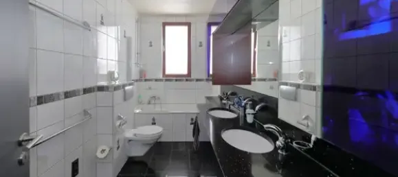 3-salle Maison à Dusseldorf, Germany No. 29589 10