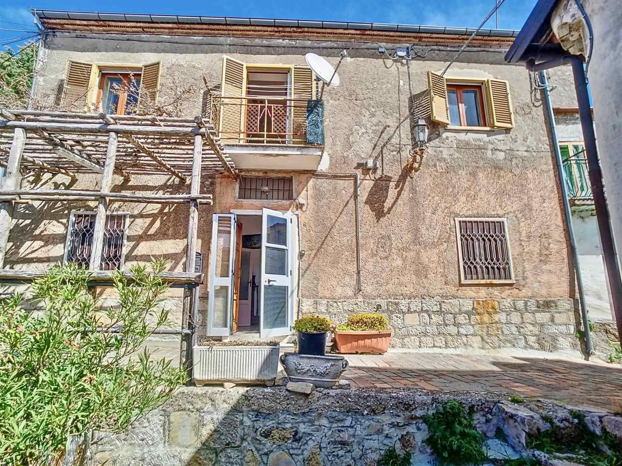 Apartamento de 6 divisões em San Fele, Italy N.º 71432