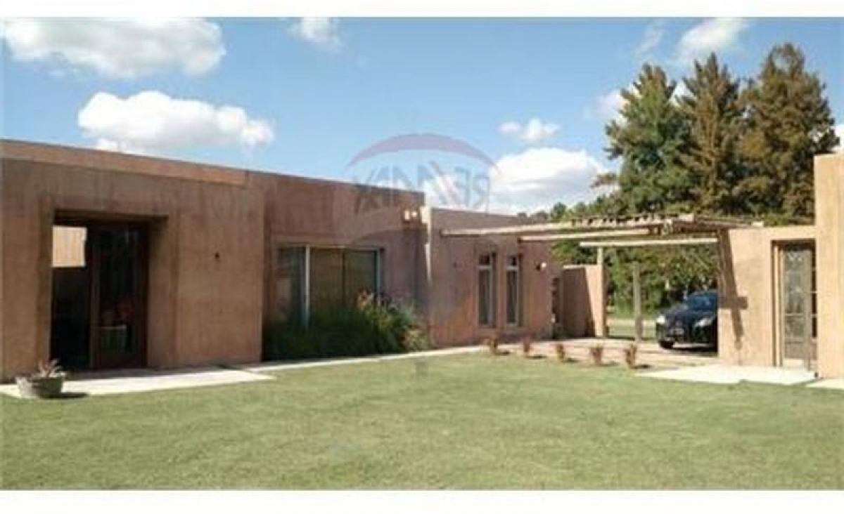 4 bedrooms House in Pilar, Argentina No. 86569