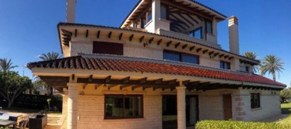 5 bedrooms Villa in Cabo Roig, Spain No. 190496 9