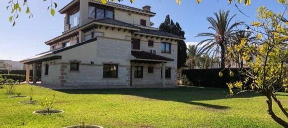 5 bedrooms Villa in Cabo Roig, Spain No. 190496 15