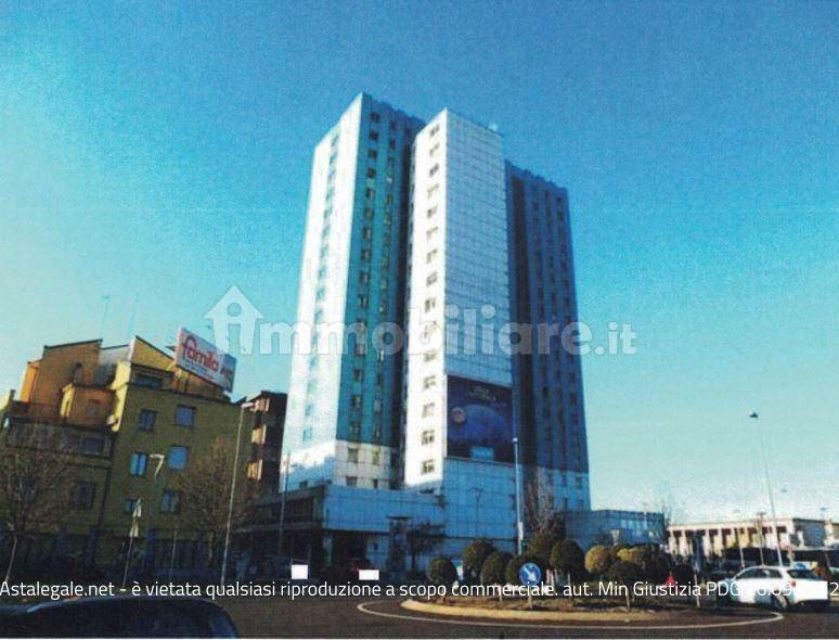 6 bedrooms Apartment in Padua, Italy No. 262524