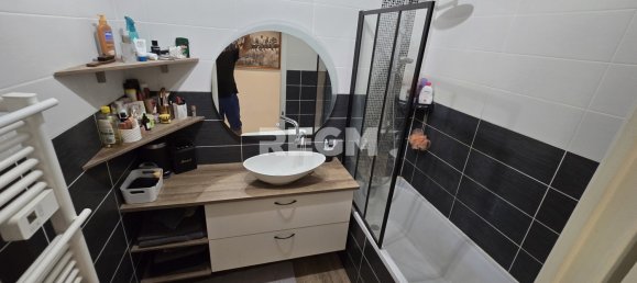 Apartamento de 2 dormitorios en Noisy-le-Grand, France No. 332199 2