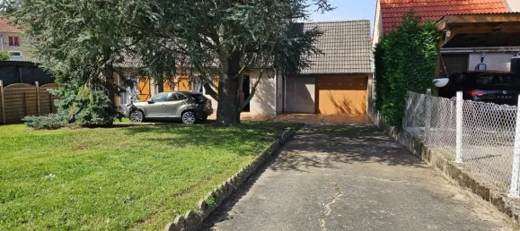 3 Schlafzimmer Haus in Saint-Genest-Lerpt, France, Nr. 351102 20