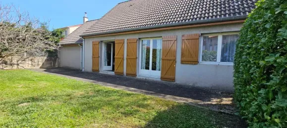 3 Schlafzimmer Haus in Saint-Genest-Lerpt, France, Nr. 351102 5