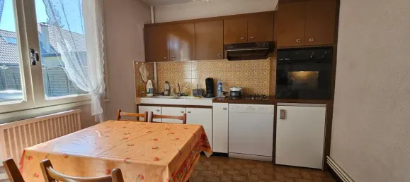 3 Schlafzimmer Haus in Saint-Genest-Lerpt, France, Nr. 351102 8