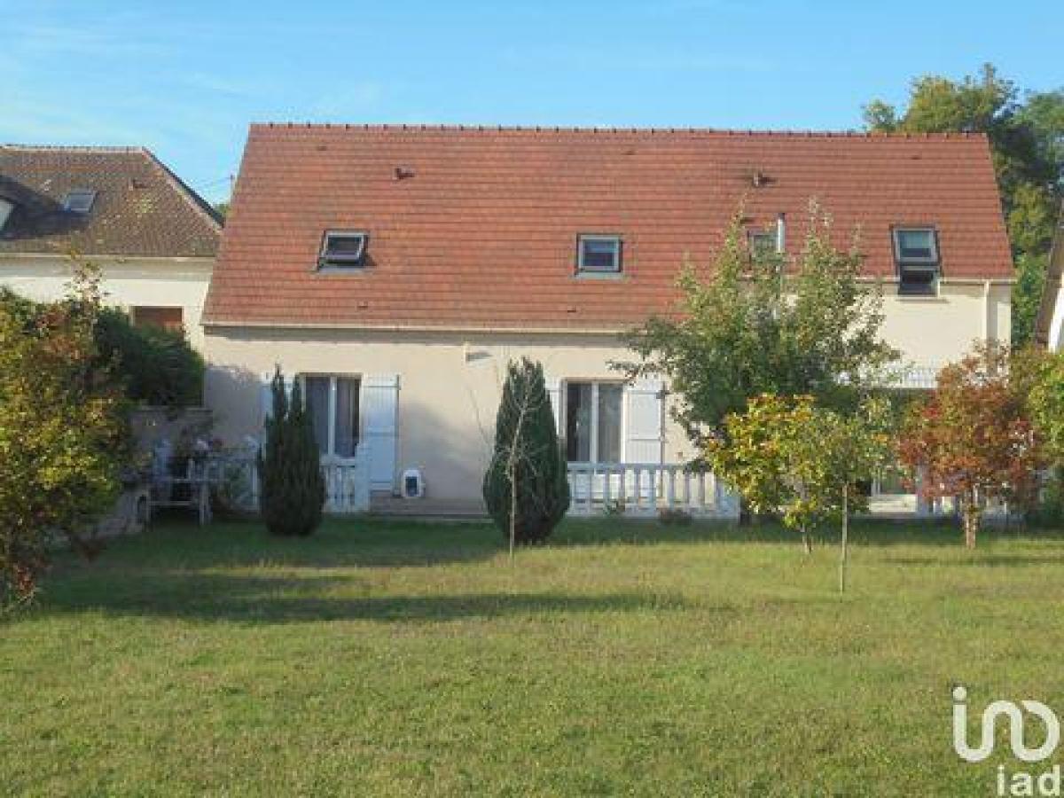 8 bedrooms House in Arville, France No. 8832