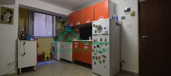 Квартира с 2 комнатами в Катания, Италия № 237423 4