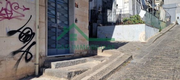 Квартира с 2 комнатами в Катания, Италия № 237423 21