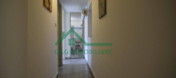 Квартира с 2 комнатами в Катания, Италия № 237423 10