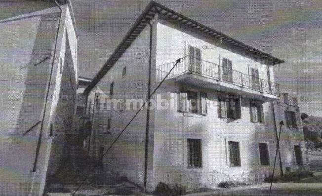 Apartamento T3 em Foligno, Italy N.º 270924
