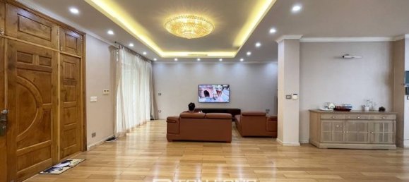 7 bedrooms Villa in Tay Ho, Vietnam No. 637 2