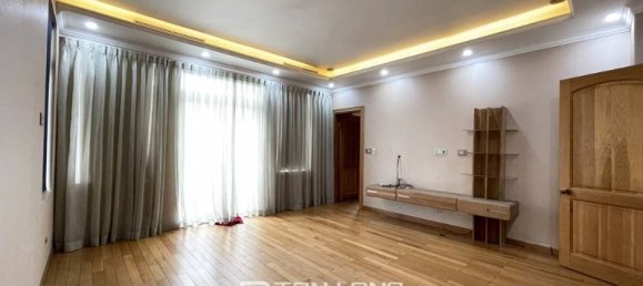 7 bedrooms Villa in Tay Ho, Vietnam No. 637 18
