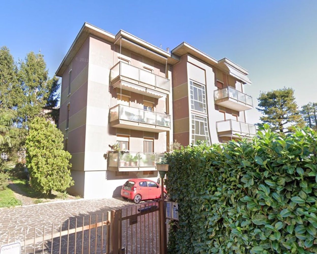 3 rooms Apartment in Arcore, Italy No. 173474