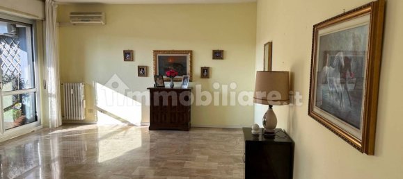 2 bedrooms Apartment in Milan, Italy No. 252286 20