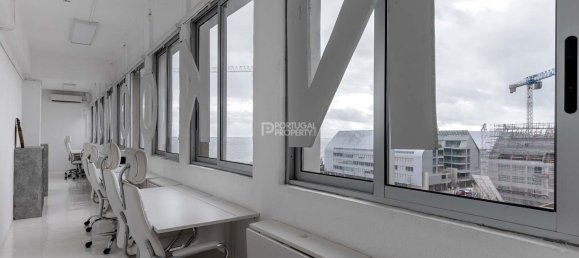 Office in Lisbon, Portugal No. 102703 11