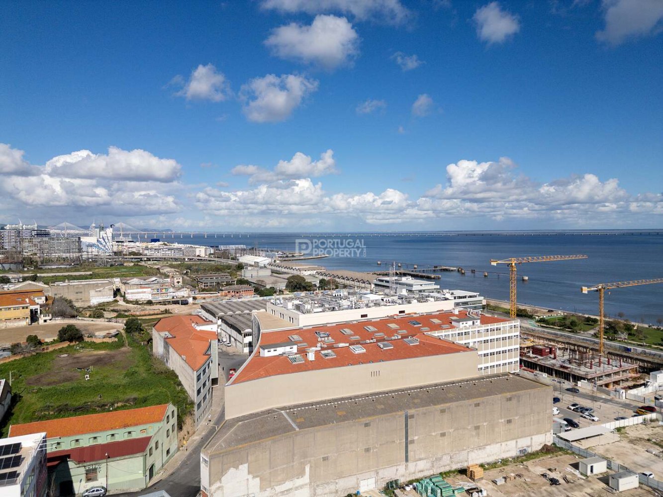  Office in Lisbon, Portugal No. 102703