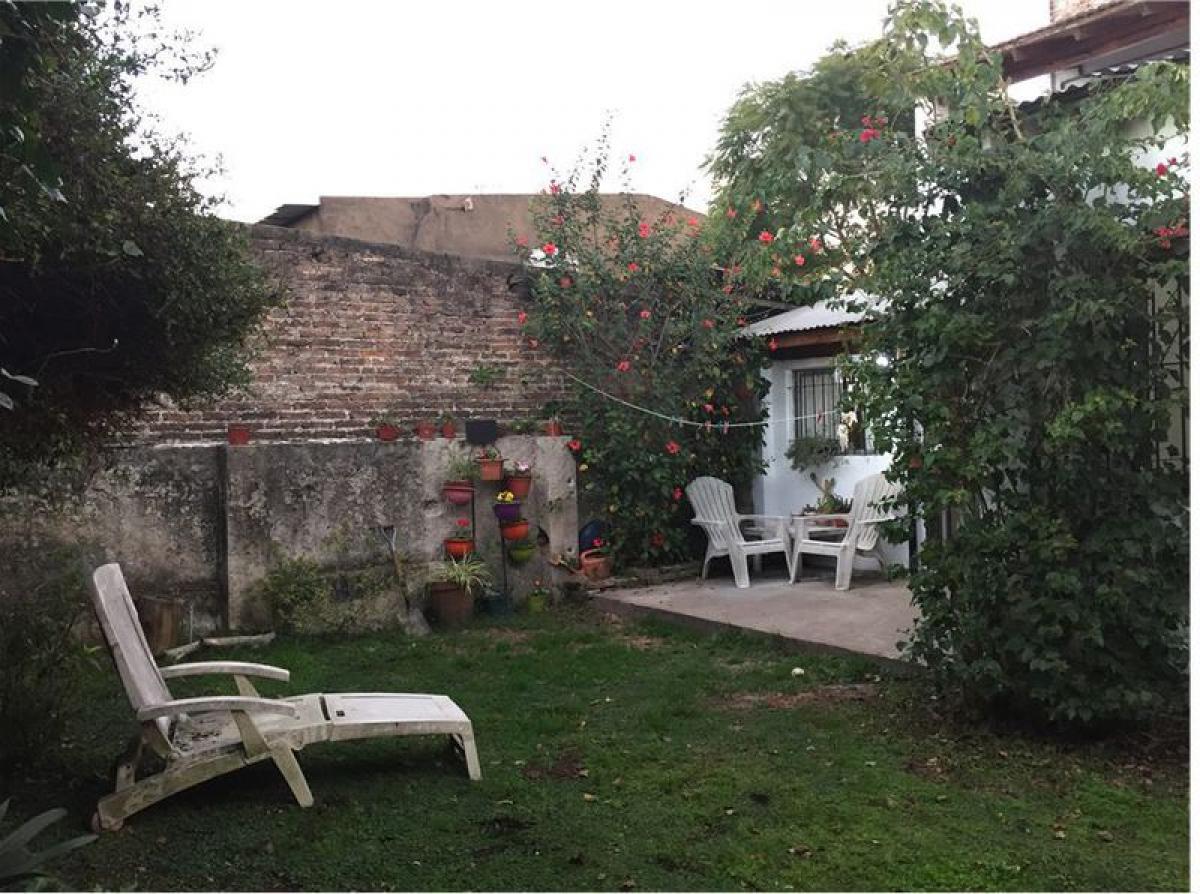 3 bedrooms House in Malvinas Argentinas, Argentina No. 58197