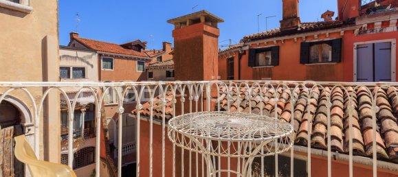 1 Schlafzimmer Penthouse in Venice, Italy, Nr. 127463 5