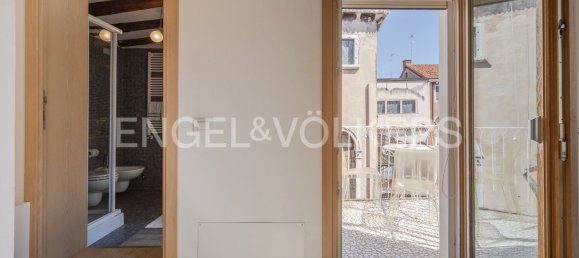1 Schlafzimmer Penthouse in Venice, Italy, Nr. 127463 6