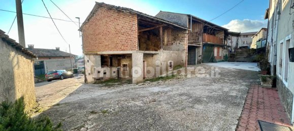 4 bedrooms House in Vestenanova, Italy No. 174308 24