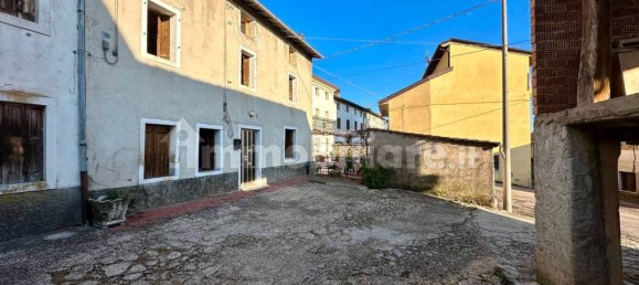 4 bedrooms House in Vestenanova, Italy No. 174308 2