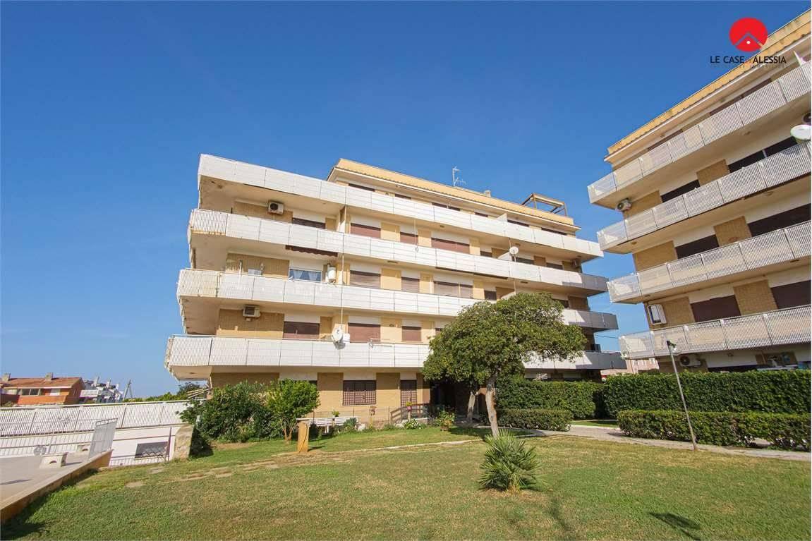 Apartamento de 3 habitaciónes en Ardea, Italy No. 26808