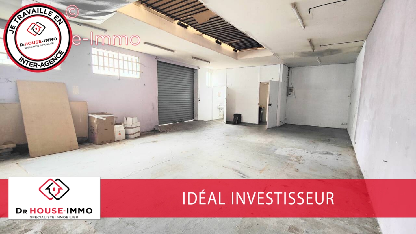 3 bedrooms Building in Seine-Saint-Denis, France No. 136591