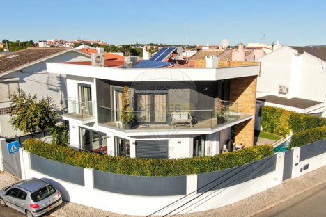 4 غرف نوم منزل في Cascais, Portugal رقم 169987