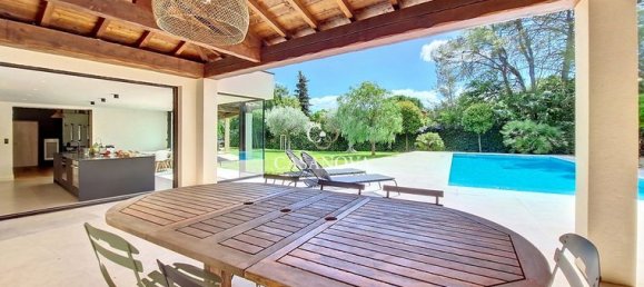 4 bedrooms Villa in Clermont-l'Herault, France No. 279999 5