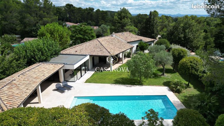 4 bedrooms Villa in Clermont-l'Herault, France No. 279999