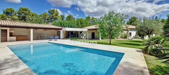 4 bedrooms Villa in Clermont-l'Herault, France No. 279999 3