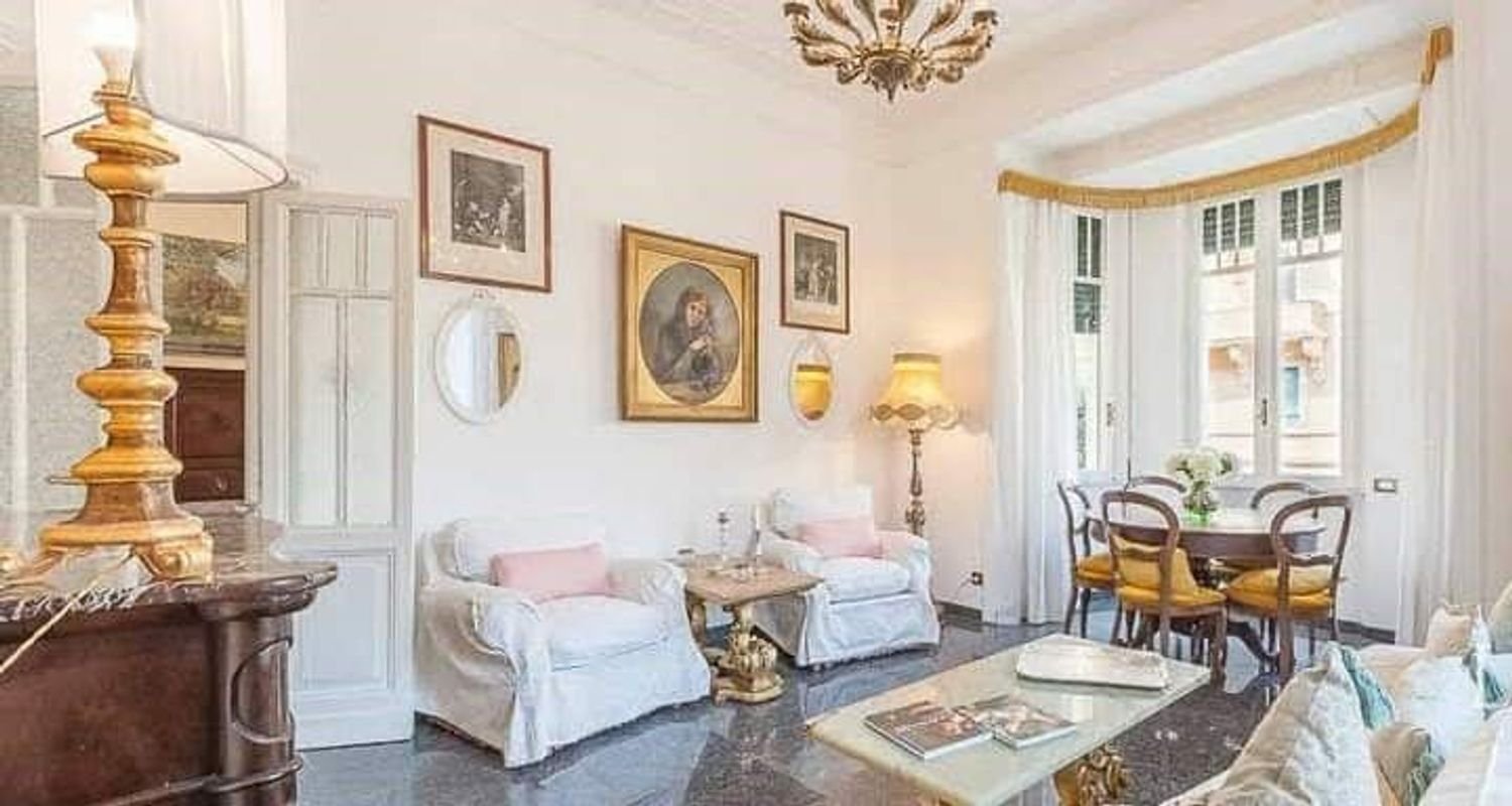 5 rooms Apartment in Rome, Italy No. 193472