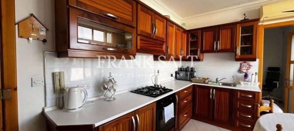 3 bedrooms Penthouse in Birzebbuga, Malta No. 11127 6