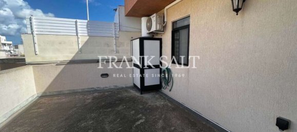 3 bedrooms Penthouse in Birzebbuga, Malta No. 11127 22