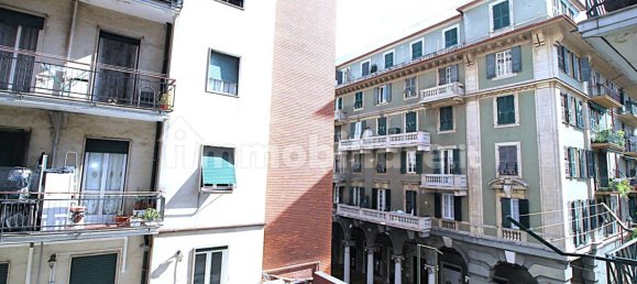 Квартира с 1 спальней в Генуя, Италия № 350002 2