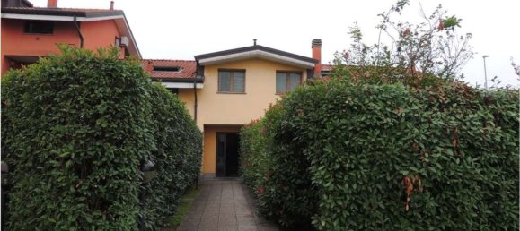 3-salle Appartement à Abbiategrasso, Italy No. 14069 3