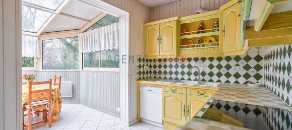 Вилла с 3 спальнями в Ле Везине, Франция № 163230 8