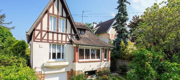 Вилла с 3 спальнями в Ле Везине, Франция № 163230 17