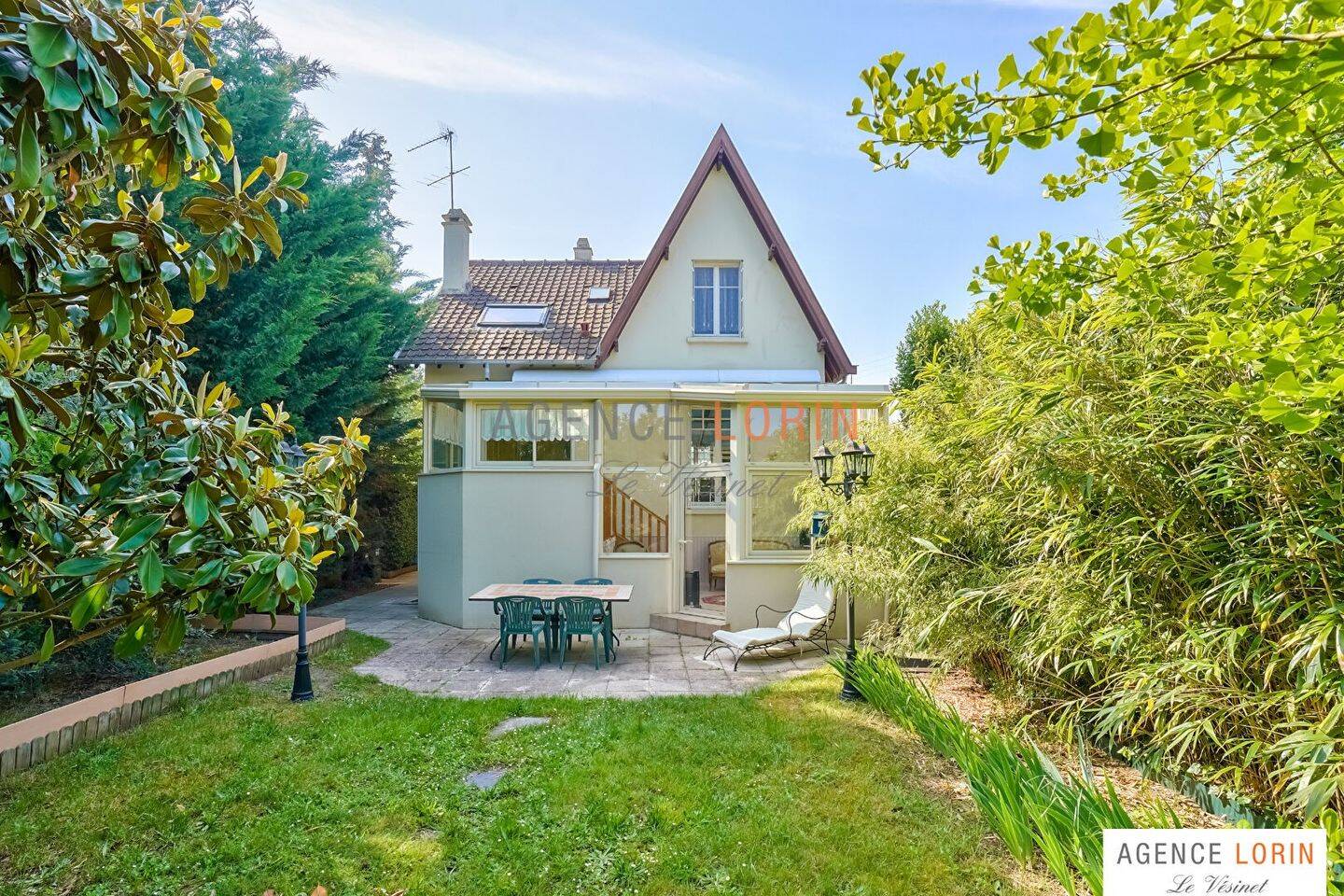 Вилла с 3 спальнями в Ле Везине, Франция № 163230