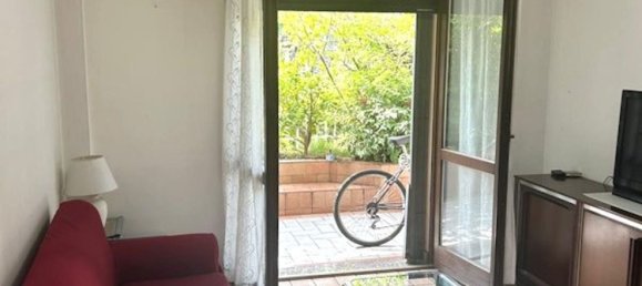 3-salle Appartement à Muggiò, Italy No. 263426 14