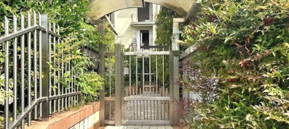 3-salle Appartement à Muggiò, Italy No. 263426 26