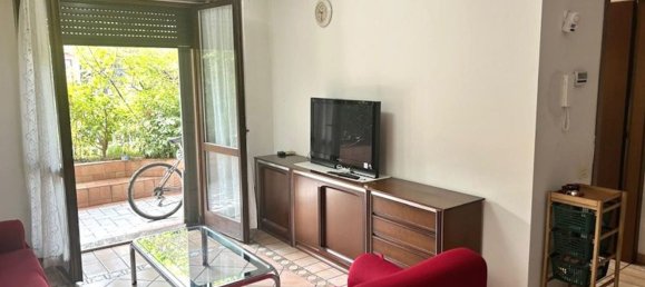 3-salle Appartement à Muggiò, Italy No. 263426 2